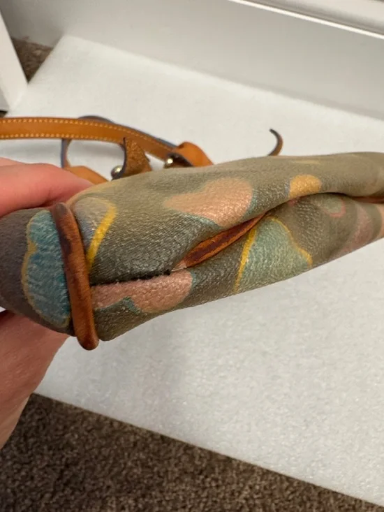 Dooney & Bourke Y2K graffiti heart mini bag handbag with charm - Picture 9 of 12